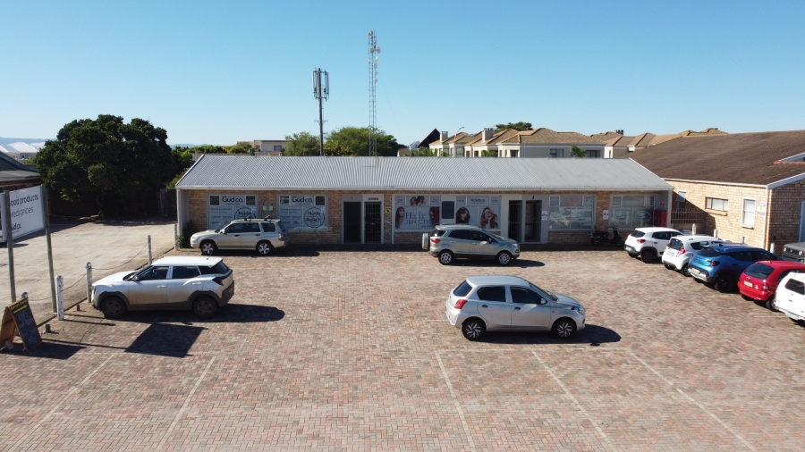 Commercial Property for Sale in Wavecrest Eastern Cape